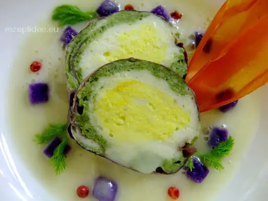 Creme von der Scholle mit pochierter Fischrolle und Trüffelkartoffel