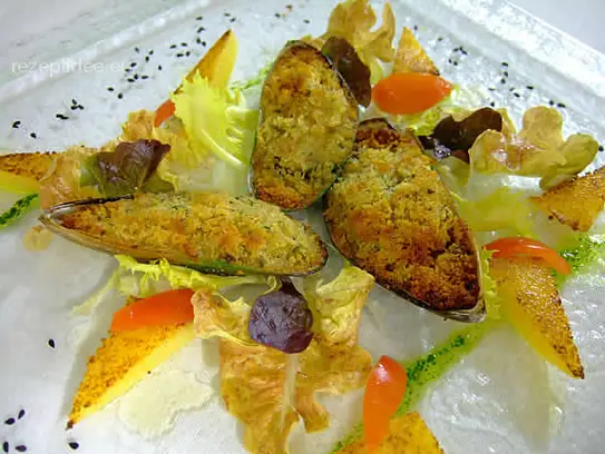 Gratinierte Neuseelandmuscheln auf marinierten Salaten mit gegrillter Polenta