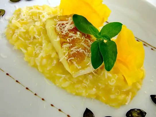 Kürbisrisotto mit gegrillten Taleggio-Käse