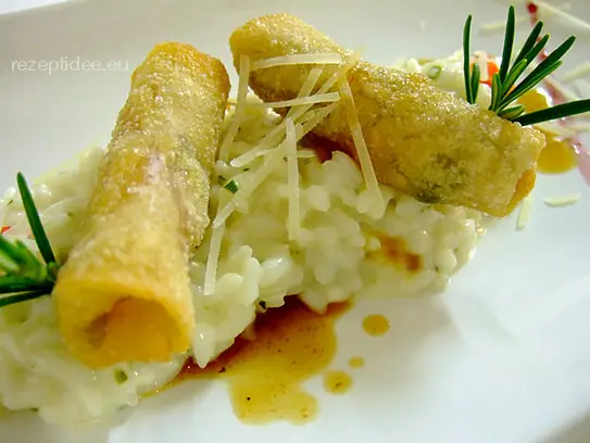 Rosmarin Risotto mit Frühlingsrollen vom Rohschinken und Frischkäse